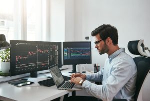 التداول والذكاء الاصطناعي: كيف تعيد التكنولوجيا تشكيل أسواق المال؟