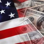 الدولار يسجل قمة تاريخية في مصر.. ضغوط النفط والتضخم تعمّق أزمة الجنيه