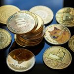 العملات الرقمية تتراجع بقيادة بيتكوين مع تصاعد التوترات في مضيق هرمز وتعثر المسار السياسي