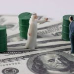 ضغوط جيوسياسية تدفع القطاع غير النفطي في السعودية نحو الانكماش لأول مرة منذ سنوات