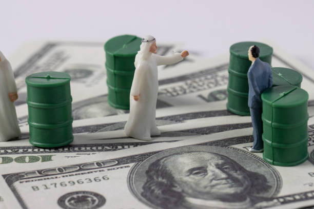 ضغوط جيوسياسية تدفع القطاع غير النفطي في السعودية نحو الانكماش لأول مرة منذ سنوات