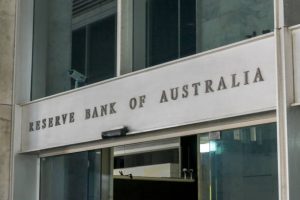 توقعات برفع الفائدة الأسترالية مرتين… وUBS يراهن على تحسن الدولار الأسترالي