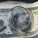 الدولار في مصر بين الواقع والتوقعات.. فجوة تكشف ضغوط قادمة