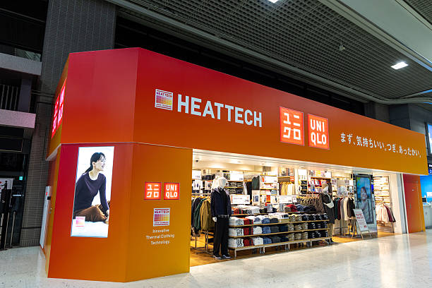 فاست ريتيلينغ ترفع توقعاتها للأرباح بدعم مبيعات يونيكلو العالمية