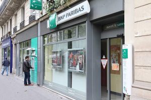 بنك BNP Paribas يحقق أرباحًا قياسية بدعم من التداول وقطاع الاستثمار رغم تباين الأداء التشغيلي