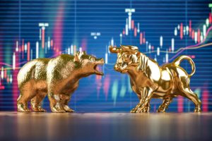 سوق الدب والثور: كيف تتحكم نفسية المستثمرين في اتجاه الأسواق المالية؟