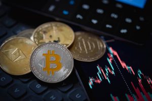 بيتكوين عند أدنى مستوى في مايو وسط عزوف المستثمرين عن المخاطرة