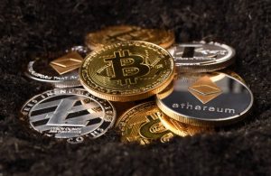 انهيار الكريبتو.. بيتكوين تهبط إلى 78 ألف دولار وسط موجة تصفيات ضخمة