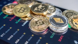 البيتكوين تحت الضغط.. سحوبات مفاجئة من صناديق الاستثمار الأمريكية تثير تساؤلات حول توجهات المؤسسات